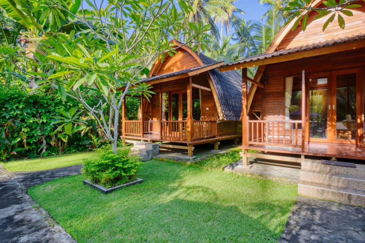 Апартаменты Puri Yalus Bungalow Toyapakeh Экстерьер фото