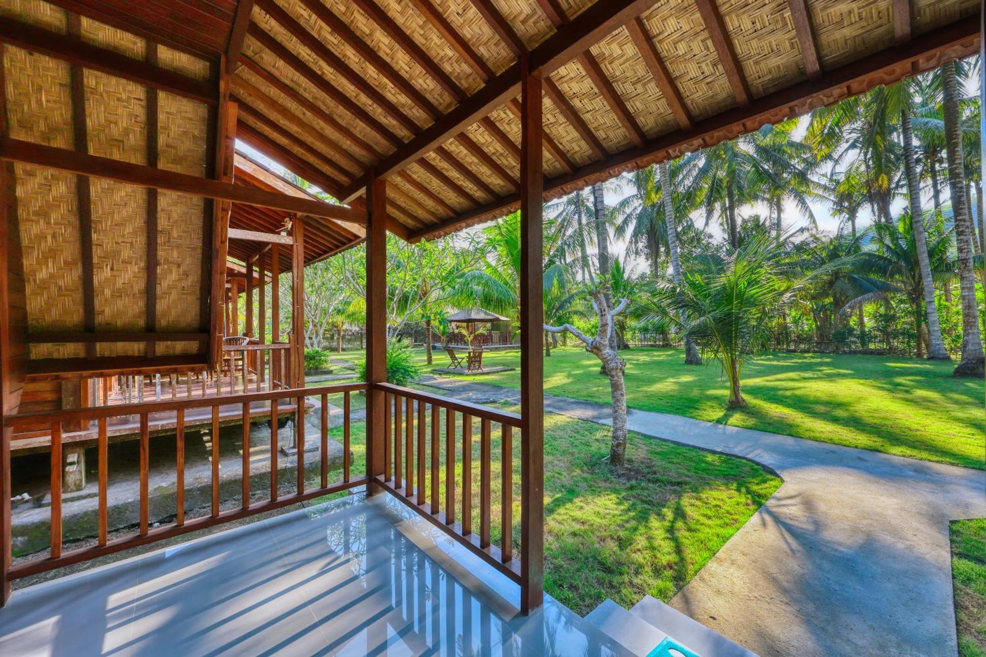 Апартаменты Puri Yalus Bungalow Toyapakeh Номер фото