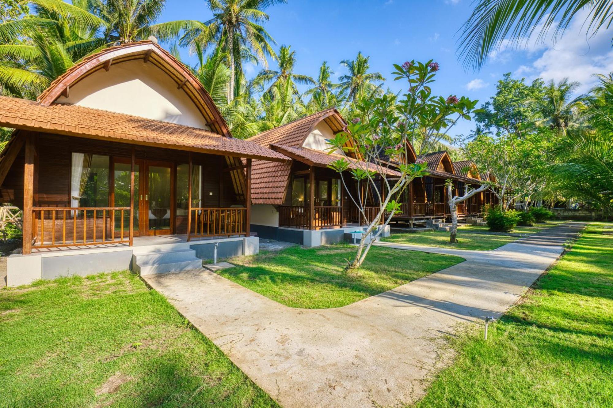 Апартаменты Puri Yalus Bungalow Toyapakeh Экстерьер фото